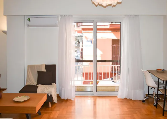 Spacious Modern In Pagkrati